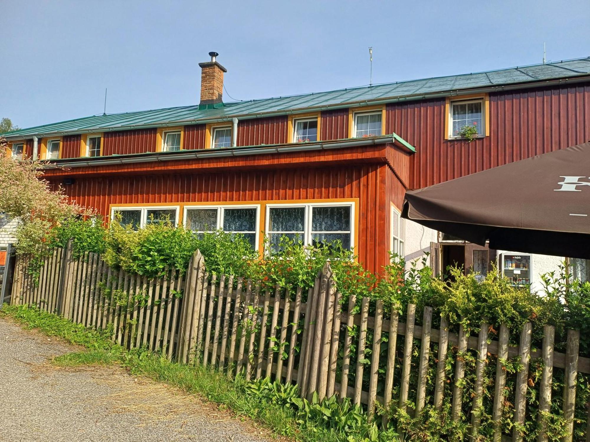 Prazova Bouda Hotel Dobré Eksteriør billede